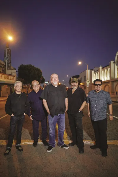 Los Lobos