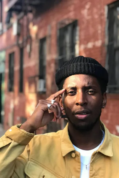 Samm Henshaw